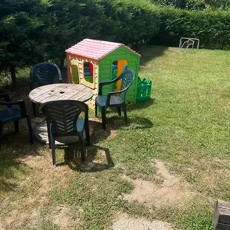 Casa de hóspedes Les Petits De Dudu